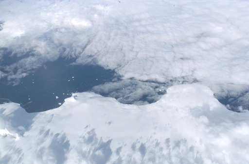 The Larsen Ice Shelf in Antarctica viewed from NASA's DC-8 aircraft during the AirSAR 2004 campaign