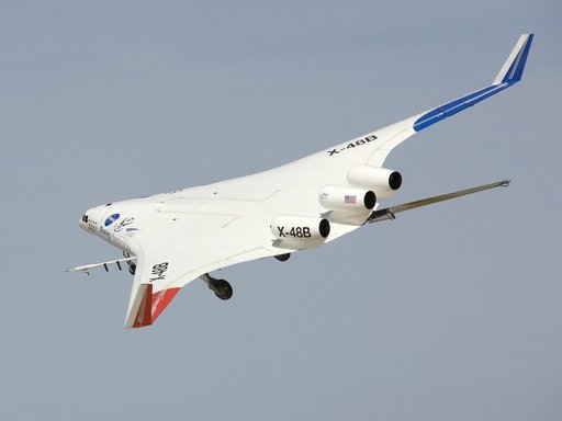 Block 2 Flight Phase Shows X-48B in Banking Maneuver