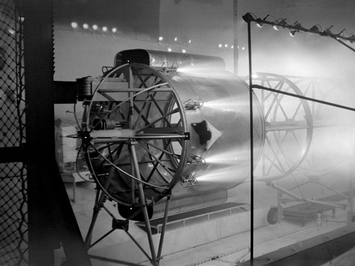 Atlas-Centaur Separation Test in the Space Power Chambers