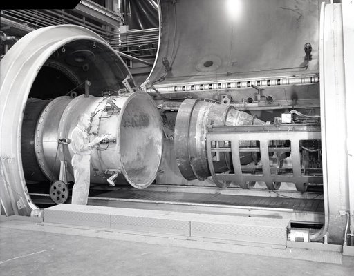 APOLLO CONTOUR ENGINE MOUNTED IN THE PROPULSION SYSTEMS LABORATO