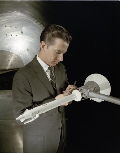 APOLLO STABILITY TEST IN THE 8X6 FOOT WIND TUNNEL - MODEL IS SHO