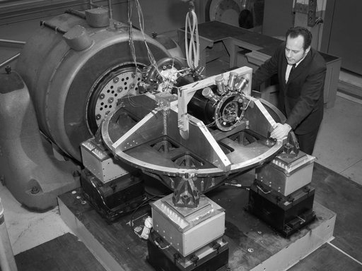 Vibration Test of a SNAP-8 Sodium-Potassium Alloy Pump