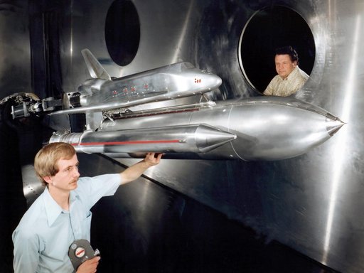 Space Shuttle Pressure Data Model in the 10- by 10-Foot Supersonic Wind Tunnel