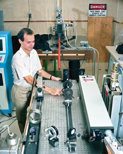 LASER EXPERIMENT IN REAR PORTION OF CE-13 IN ENGINE RESEARCH ...