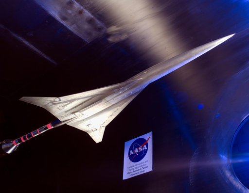 NASA GLENN/NASA LANGLEY LOADS COMPARISON TEST WITH 6 COMPONENT FORCE/MOMENT BALANCE AND 1.7% HIGH SPEED RESEARCH MODEL 5.