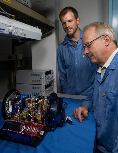 Cutting Edge Magazine - Paul Racette and  Matthew Fritts with Hy