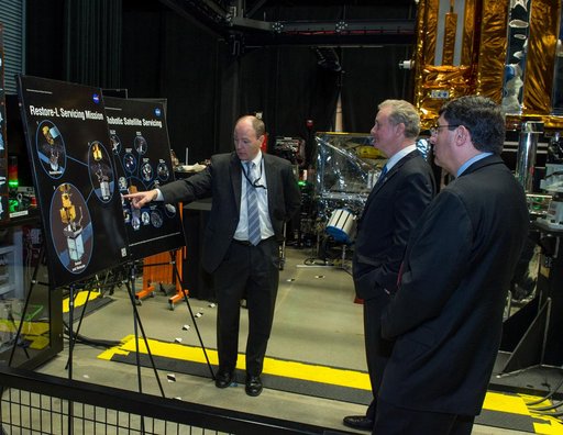 Representative Chris Van Hollen visits NASA Goddard Space Flight