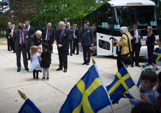 Swedish Delegation Visits NASA Goddard