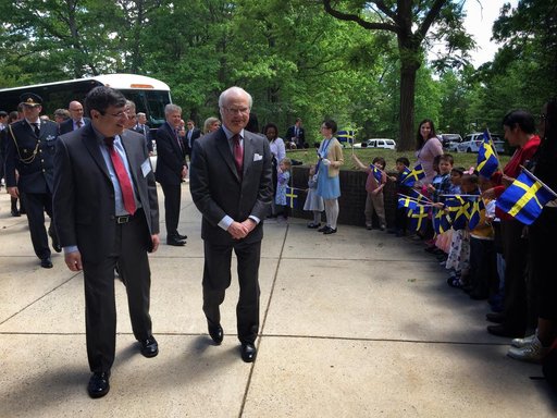 Swedish Delegation Visits NASA Goddard