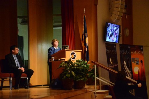 Senator Barbara Mikulski Visits NASA Goddard