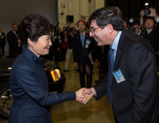 President Park Geun-hye of South Korea Visits NASA Goddard