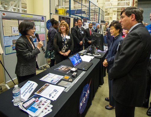 President Park Geun-hye of South Korea Visits NASA Goddard