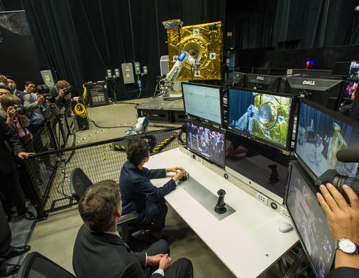 President Park Geun-hye of South Korea Visits NASA Goddard