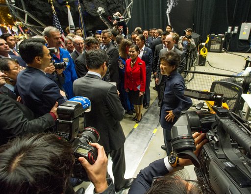President Park Geun-hye of South Korea Visits NASA Goddard