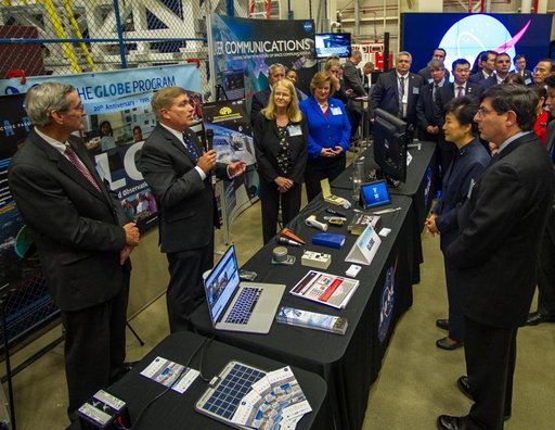 President Park Geun-hye of South Korea Visits NASA Goddard