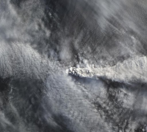Calbuco’s plume over Chile