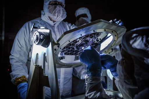 NASA Engineers Conduct Low Light Test on New Technology for NASA Webb Telescope