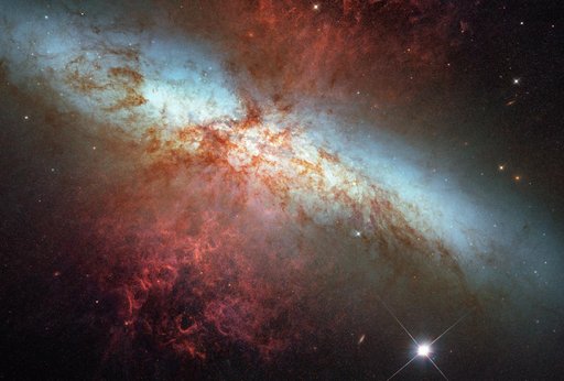 Hubble Monitors Supernova In Nearby Galaxy M82