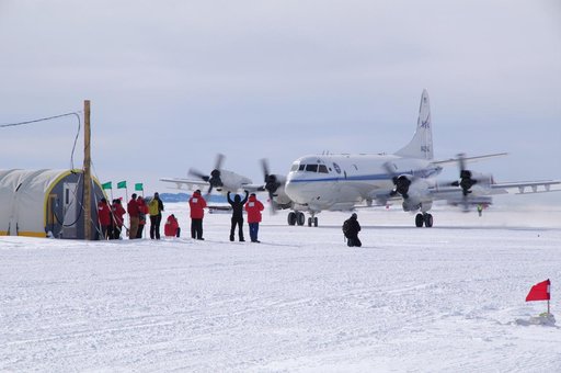Historic First Landing of NASA's P-3B in Antarctica