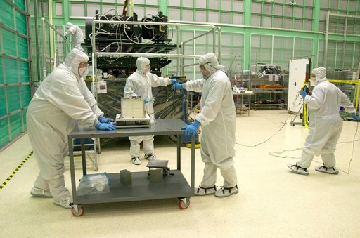 Assembly of Landsat's TIRS Instrument