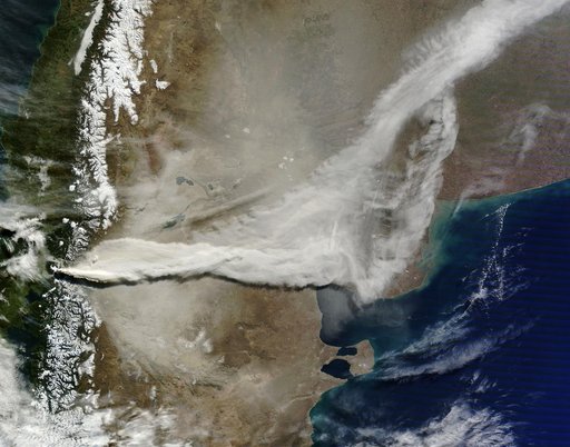 Volcano Plume Continues Blowing East Over Argentina to Atlantic Ocean