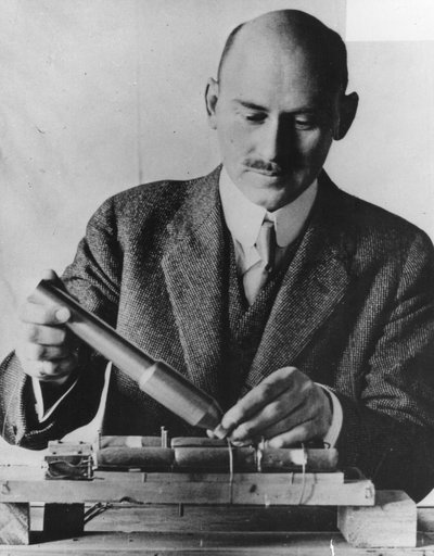 Dr. Robert Goddard