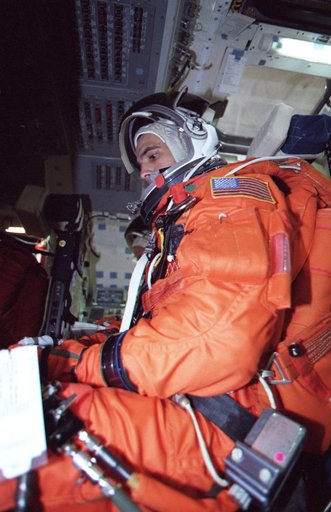 STS-106 crew trains in building 9