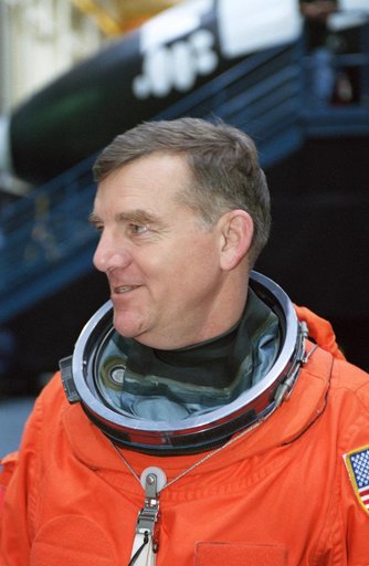 STS-102 and Expedition Two ascent training in Building 9