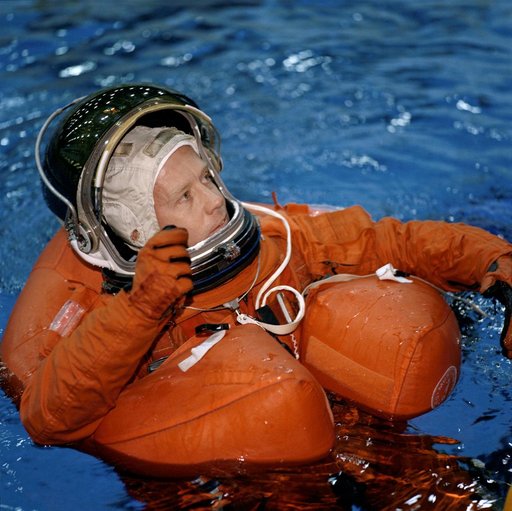 STS-104 Preflight Emergency Egress Bailout Training at the NBL