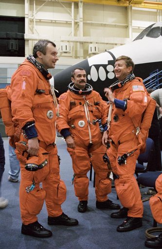 Expedition Three crew during Emergency Egress Training in bldg 9, CCTII