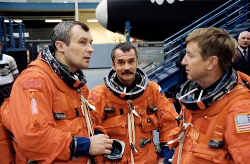 Expedition Three crew during Emergency Egress Training in bldg 9, CCTII