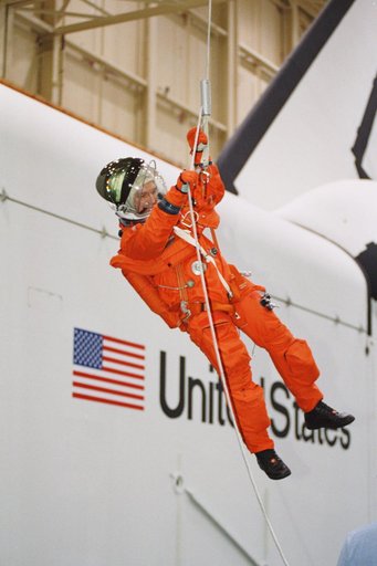ISS-Expedition 4 Crew Bailout Training