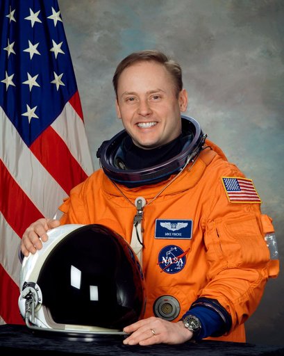 Official Portrait of Astronaut Mike Fincke