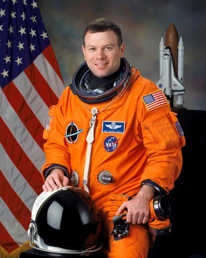 Official Portrait of Astronaut James Kelly.