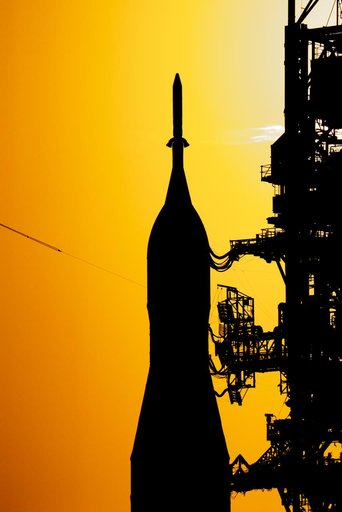 Artemis II Arrives to Launch Complex 39B