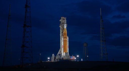KSC-01172026-Artemis II_Rollout-4
