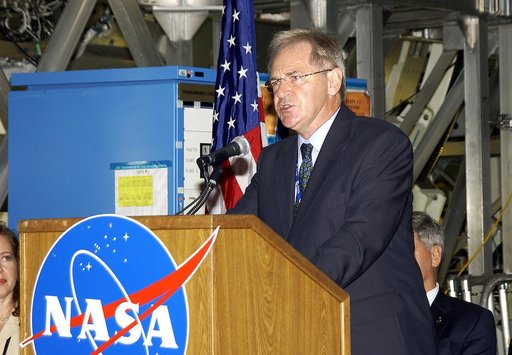 KENNEDY SPACE CENTER, FLA. -   Alan Thirkettle, International Space Station Program manager for Node 2, European Space Agency (ESA), speaks to guests and the media gathered in the Space Station Processing Facility at a ceremony highlighting the arrival of two major components of the International Sp