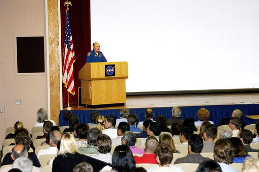 KENNEDY SPACE CENTER, FLA. -  Expedition 6 Commander Ken Bowersox speaks to KSC employees about his mission and residence on the International Space Station from November 25, 2002, to May 3, 2003.