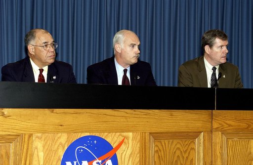 KENNEDY SPACE CENTER, FLA.  -  NASA officials brief the media at KSC about the agency’s human space flight program.  On the panel (left to right) are NASA Deputy Administrator Fred Gregory, Associate Administrator for Space Flight Bill Readdy and Associate Administrator for Safety and Mission Assura