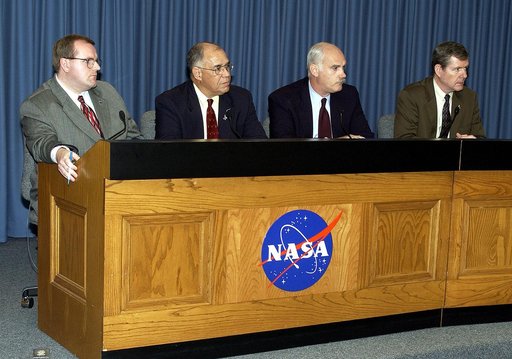 KENNEDY SPACE CENTER, FLA.  - NASA officials brief the media at KSC about the agency’s human space flight program.  At left is moderator Allard Beutel, with NASA Headquarters.  Others on the panel (left to right) are NASA Deputy Administrator Fred Gregory, Associate Administrator for Space Flight Bi