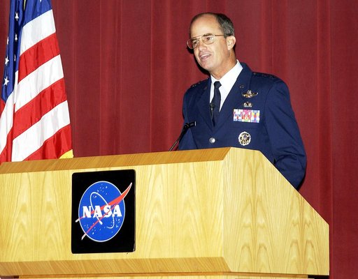 KENNEDY SPACE CENTER, FLA. - Maj. Gen. Kevin Chilton speaks to the employees and guests gathered in the KSC Training Auditorium for Spaceport Super Safety and Health Day.  The kickoff presentation also included speakers Brig. Gen. J. Gregory Pavlovich, 45th Space Wing, and Capt. Charles Plumb (USNR 