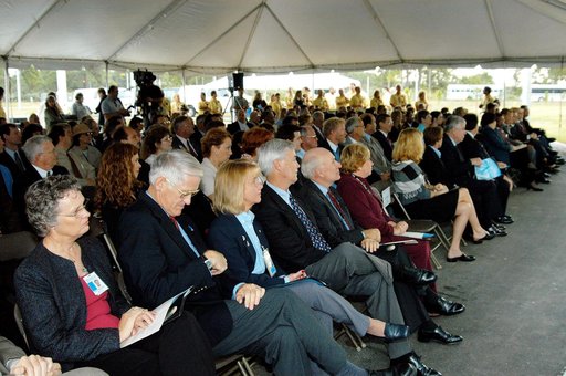KENNEDY SPACE CENTER, FLA. -  Dignitaries, invited guests, space center employees, and the media gather for a dedication and ribbon-cutting ceremony for the Space Life Sciences Lab hosted by NASA-Kennedy Space Center and the state of Florida at the new lab. Completed in August, the facility encompas