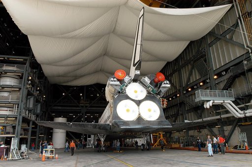 KENNEDY SPACE CENTER, FLA. - The Space Shuttle orbiter Atlantis arrives in high bay 4 of the Vehicle Assembly Building (VAB).  It was towed from the Orbiter Processing Facility (OPF) to allow work to be performed in the bay that can only be accomplished while it is empty. Work scheduled in the proce