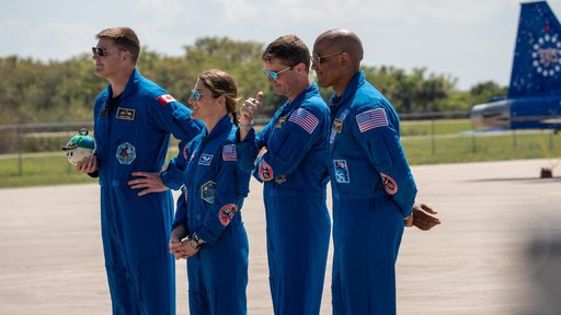 Artemis II Crew Arrives at KSC Ahead of Launch