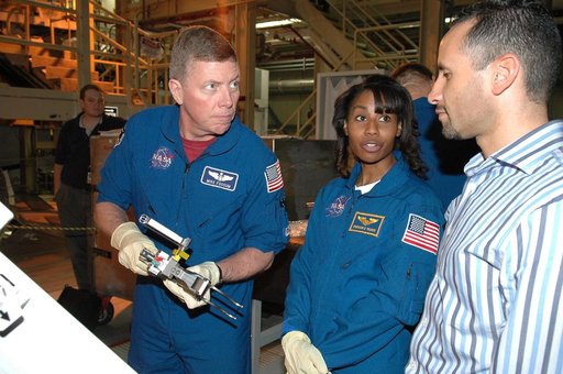 KSC-06pd0303