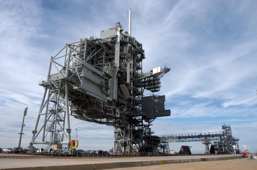STS-117  Rotating Service Structure move