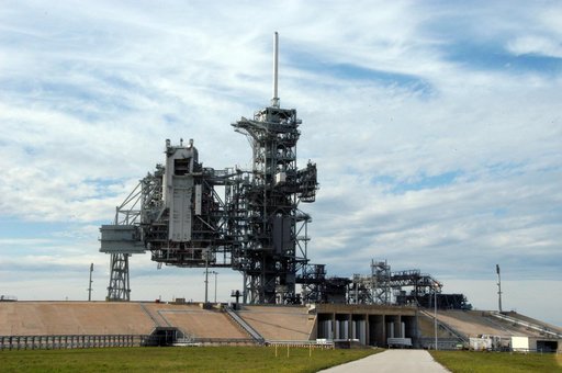 STS-117  Rotating Service Structure move