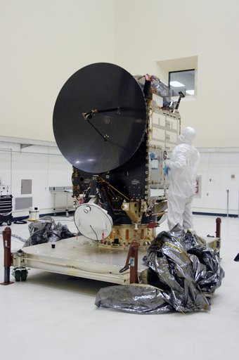 Dawn Spacecraft Processing