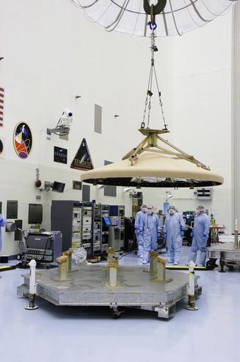 Phoenix Mars Lander Spacecraft Processing