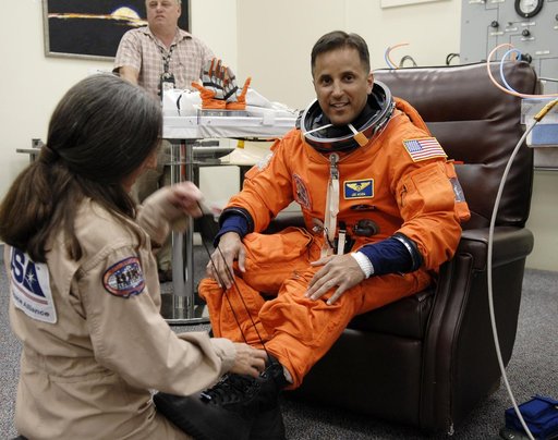 KSC-2009-2034